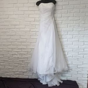 David's Bridal Strapless White Wedding Dress